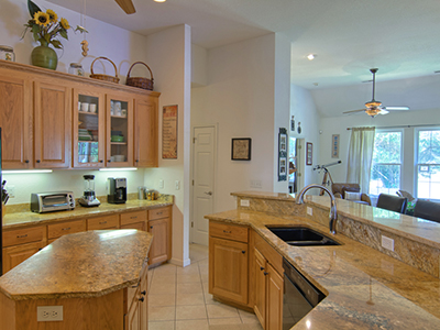 Real Estate Photo Gallery Thumb 22